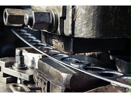 東莞沖壓件廠，拉深力與拉料力