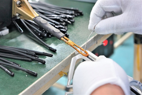 鈑金加工-手工焊錫-誠瑞豐