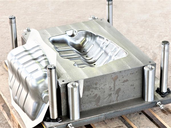 五金沖壓模具加工圖片