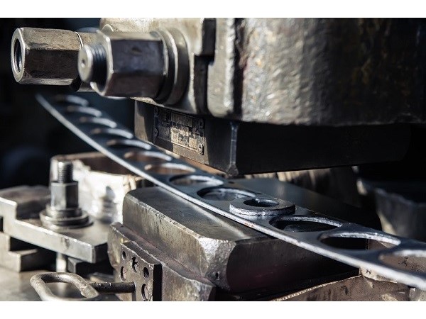 東莞沖壓件廠，拉深力與拉料力